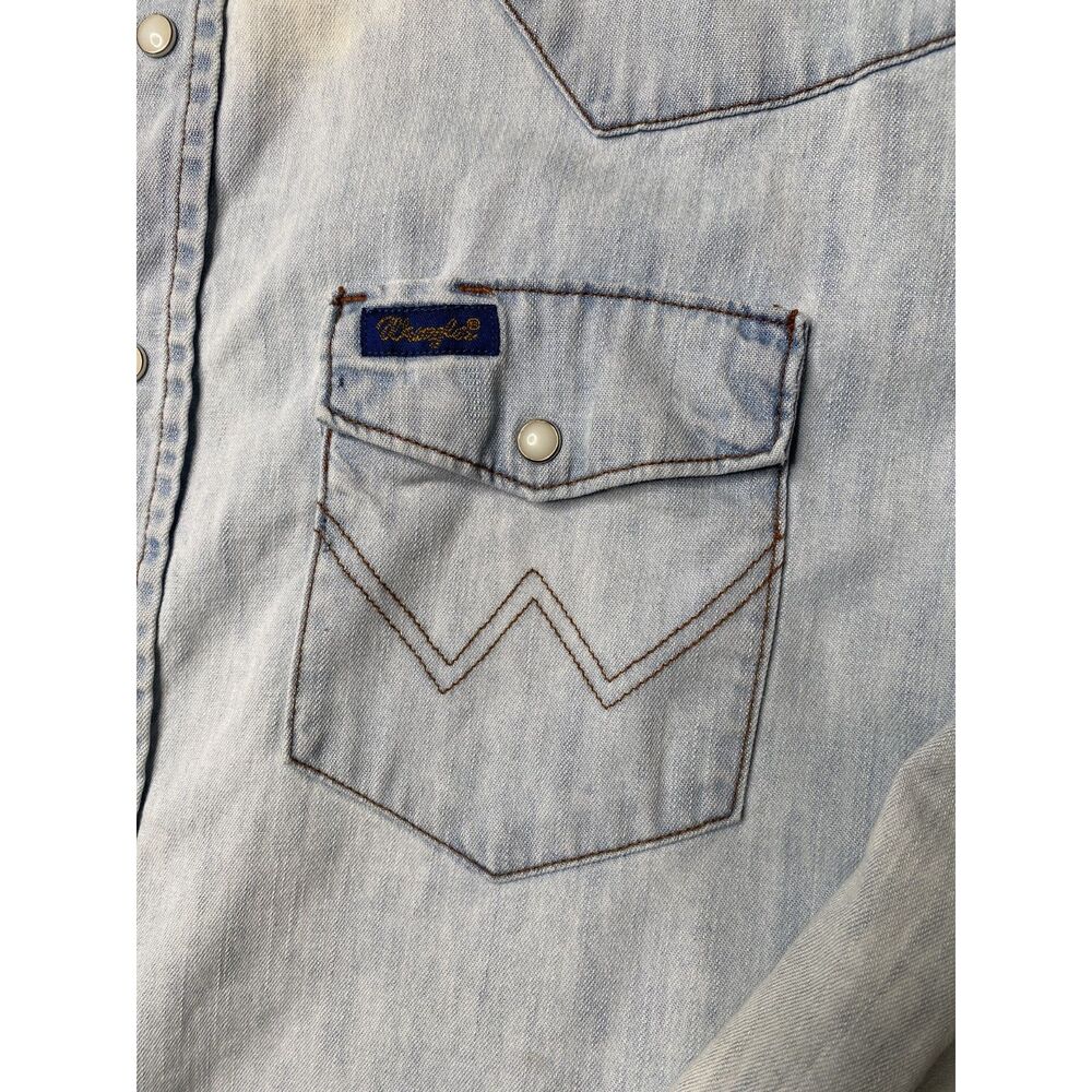 Wrangler Button Up - Picture 4 of 4